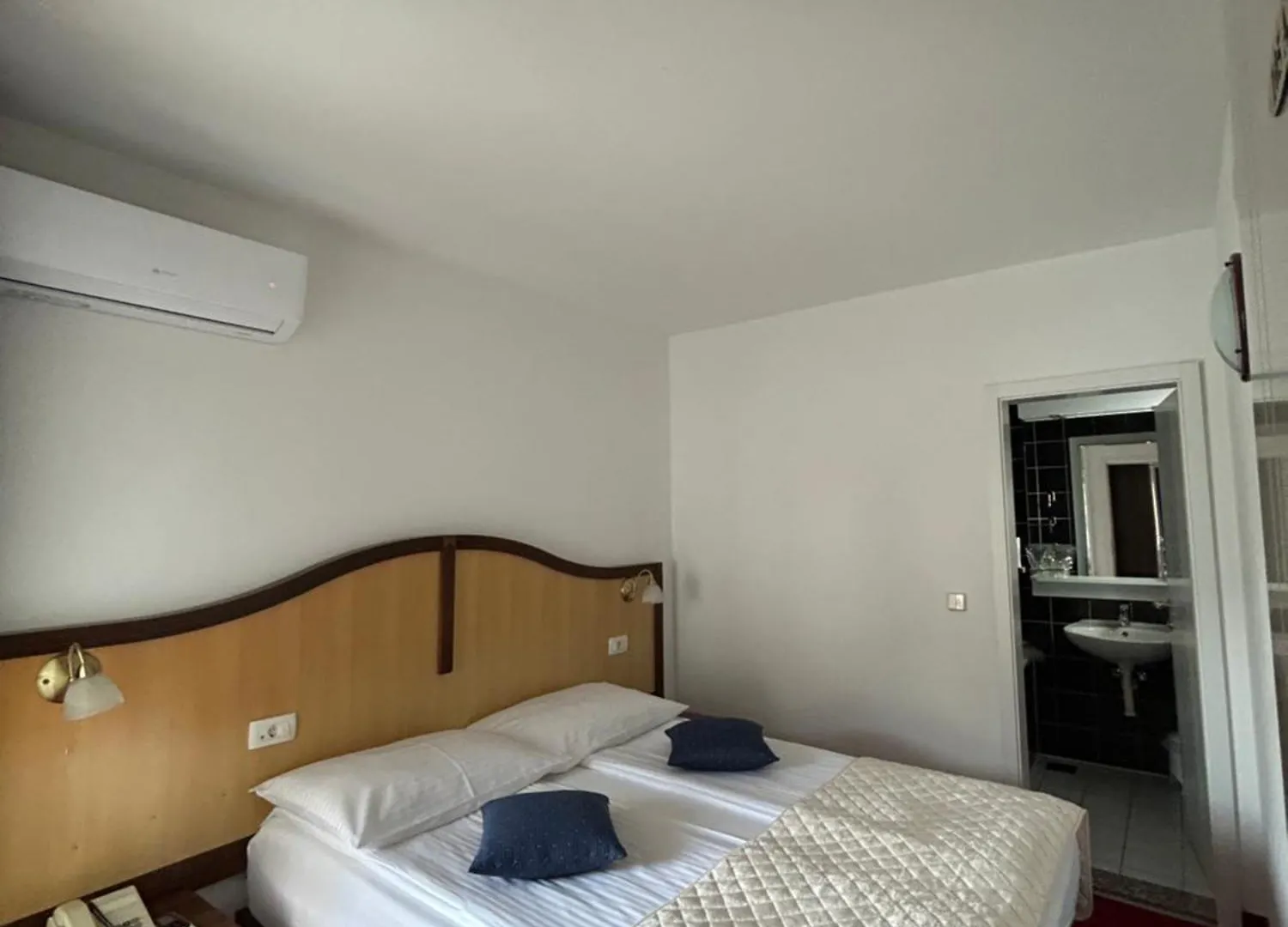 Hotel Bavaria Trogir Donji Seget Hırvatistan