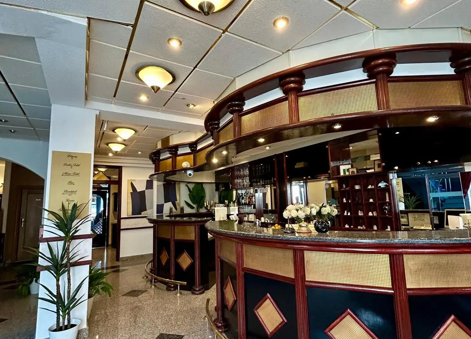 Hotel Bavaria Trogir Donji Seget 3*,